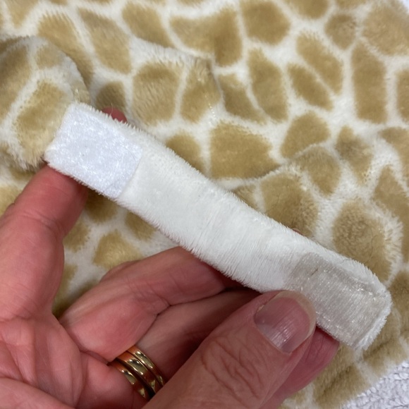 Carters giraffe lovey security blanket with Velcro binky strap plush - Picture 3 of 5